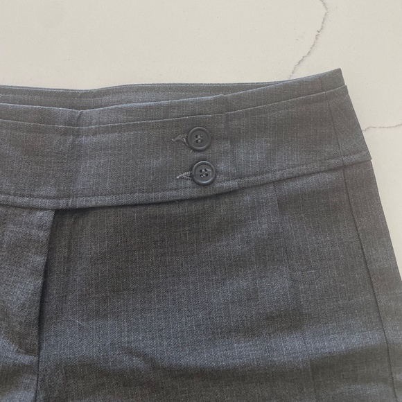 Sisley by United Colors of Benetton | Y2K High-Waisted Dark Gray Tailored Shorts - Picture 2 of 11
